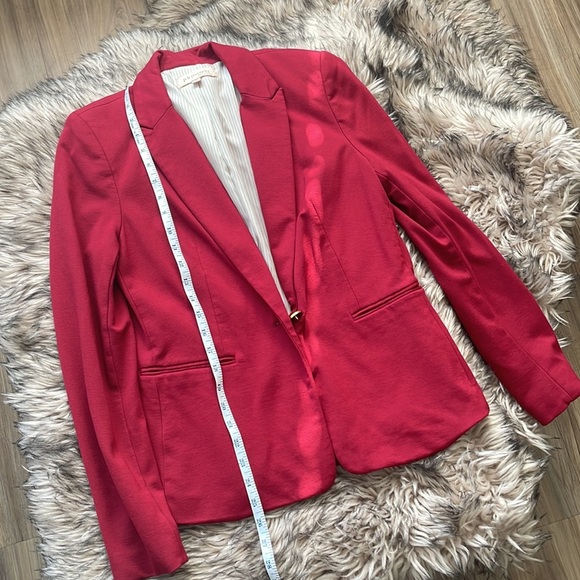 Blazer - Picture 2 of 3